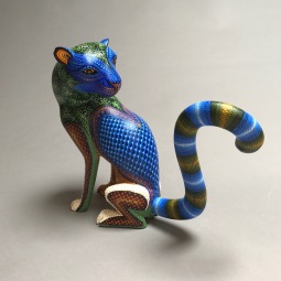 Ocelote carved and painted wood